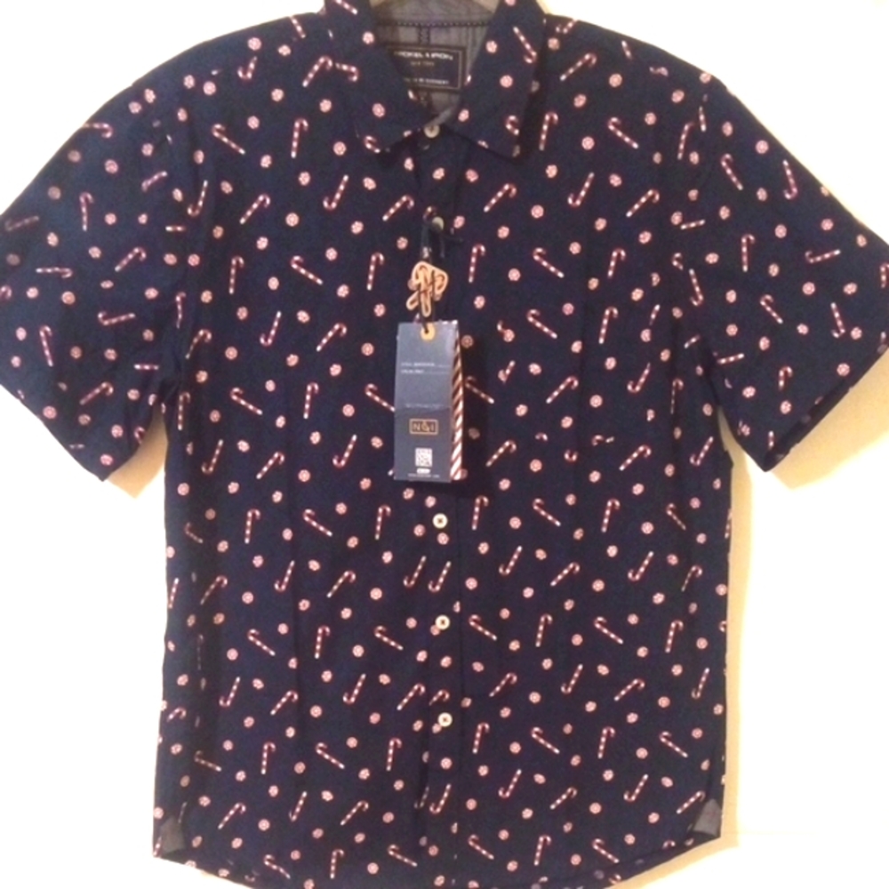 NICKLE & IRON CHRISTMAS HOLIDAY PEPPERMINT CANDY BUTTON UP SHIRT SIZE MEDIUM NWT